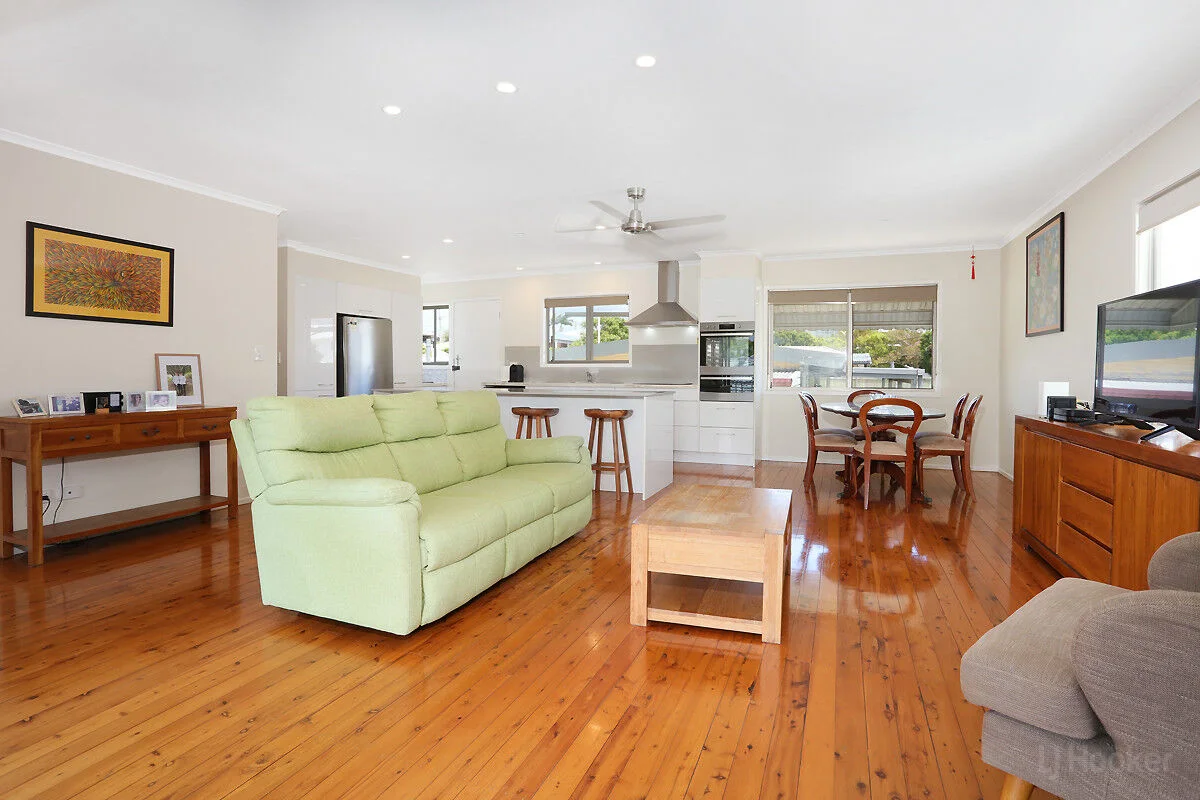Additional image 6 of 8 Plover Avenue, Paradise Point QLD 4216