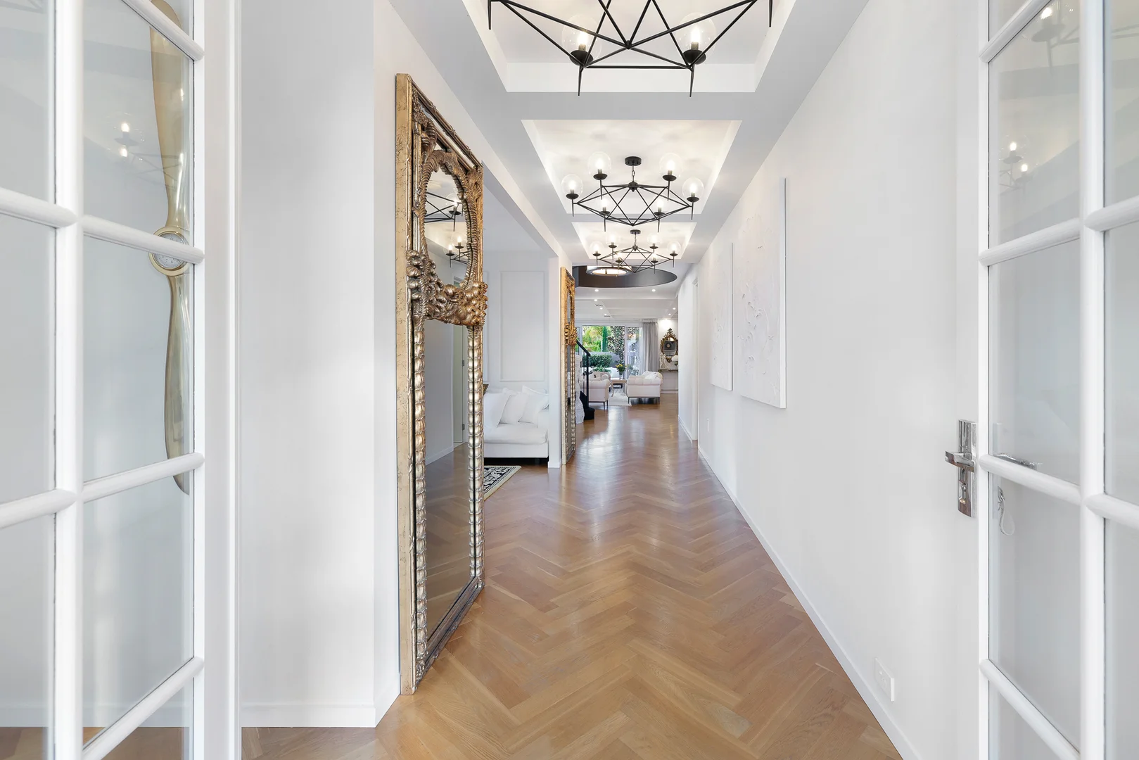 Additional image 3 of 8 Queen Guineveres Place, Sovereign Islands QLD 4216