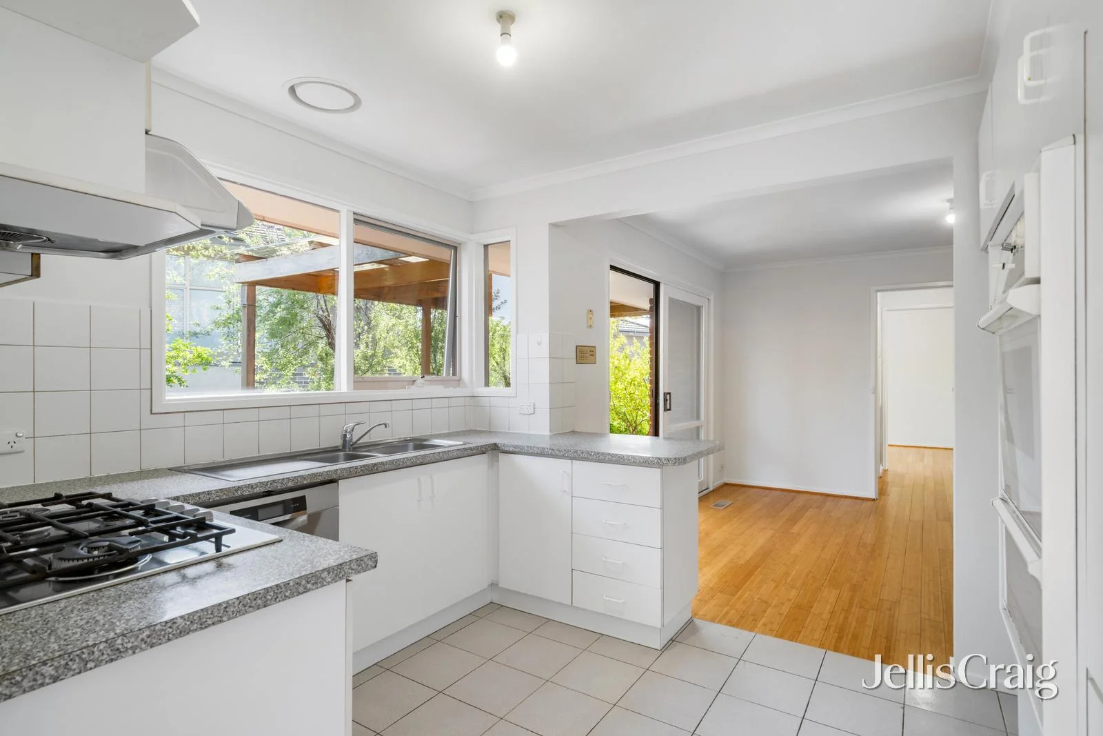 Additional image 5 of 2/14 Mantell Street, Doncaster East VIC 3109