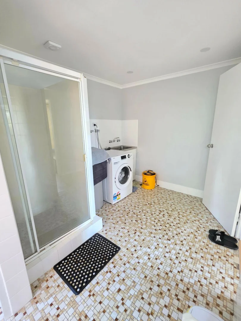 Additional image 4 of UNIT 5/4 Velacia Place, Queanbeyan NSW 2620