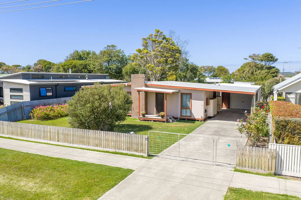 7 McLennan Street, Apollo Bay VIC 3233