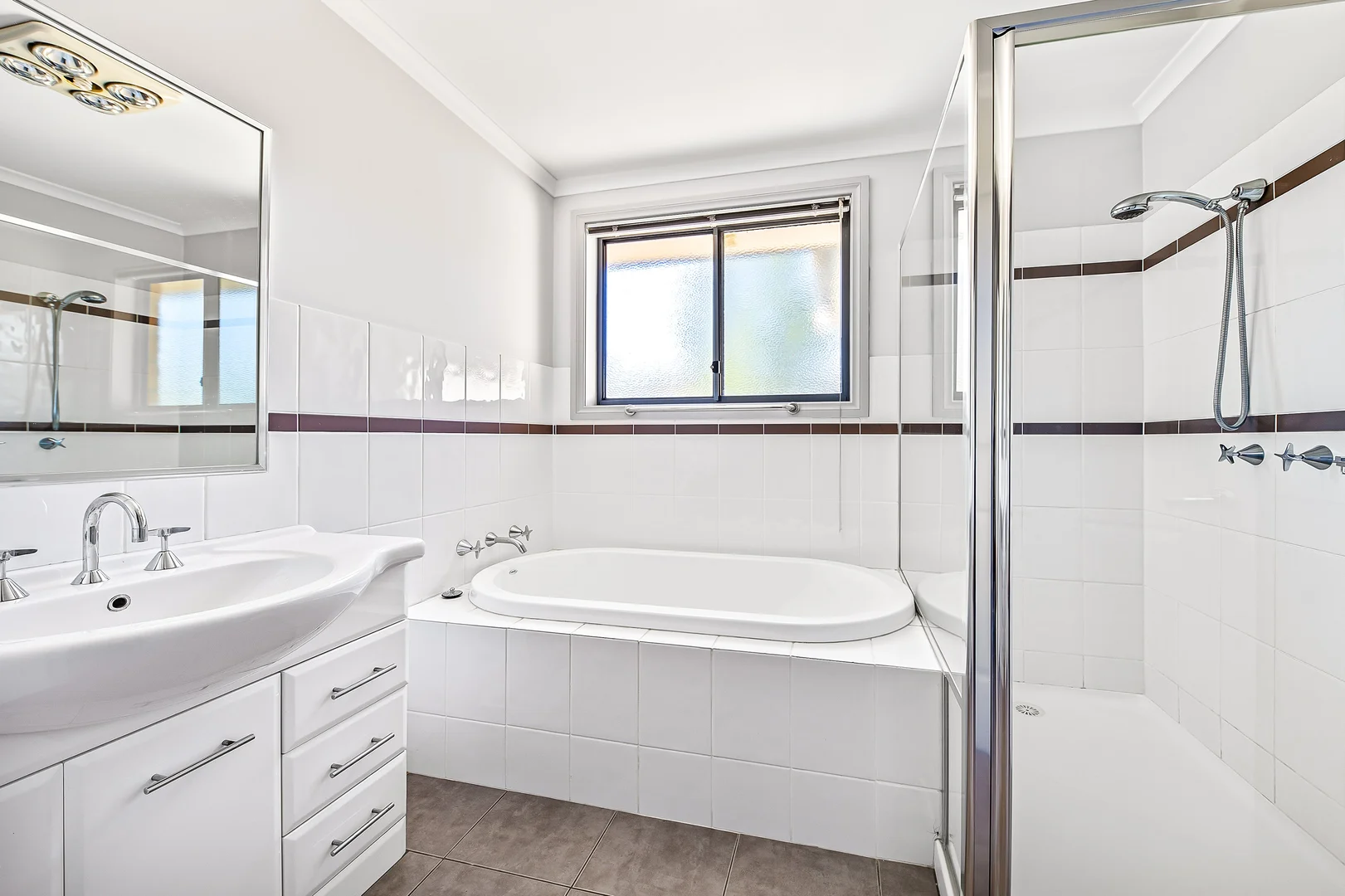 Additional image 11 of 2/18 Thompson Street, Bright VIC 3741