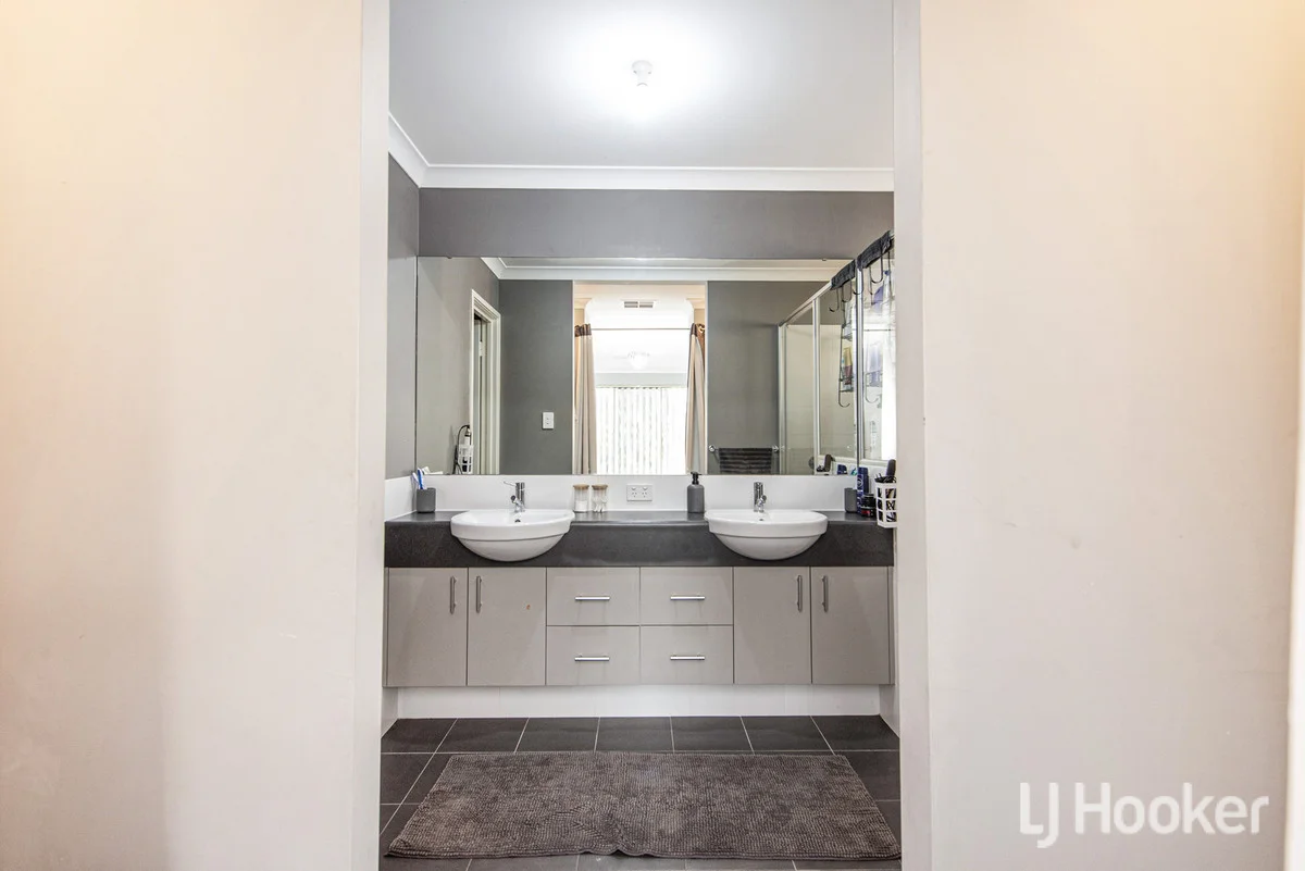 Additional image 3 of 32 Cimarron Edge, Meadow Springs WA 6210