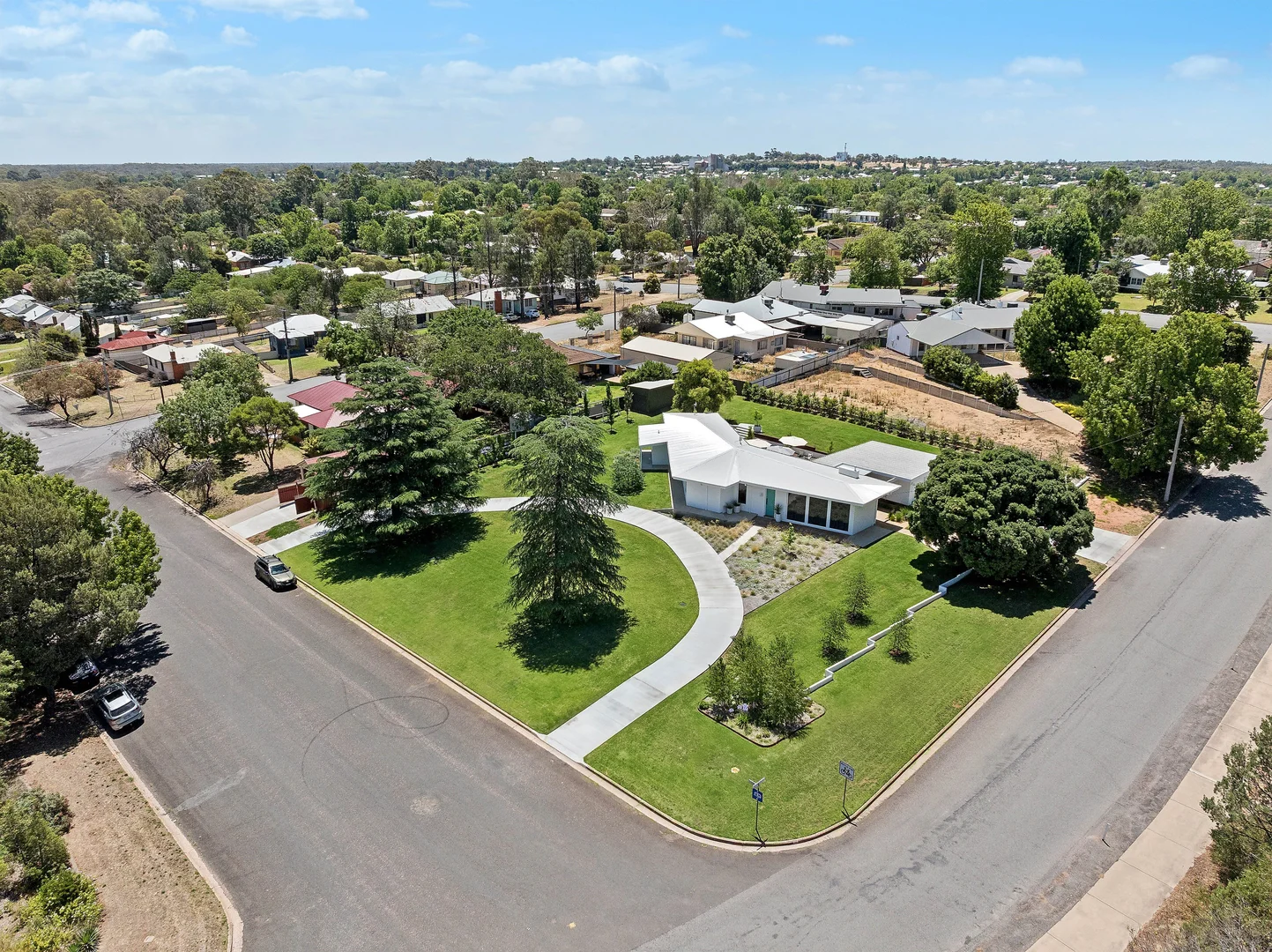 Additional image 2 of 1-3 Flood Street, Narrandera NSW 2700