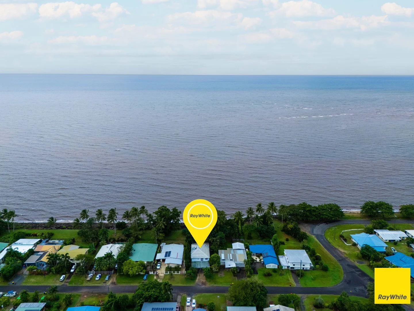 8 Feldt Street, Flying Fish Point QLD 4860