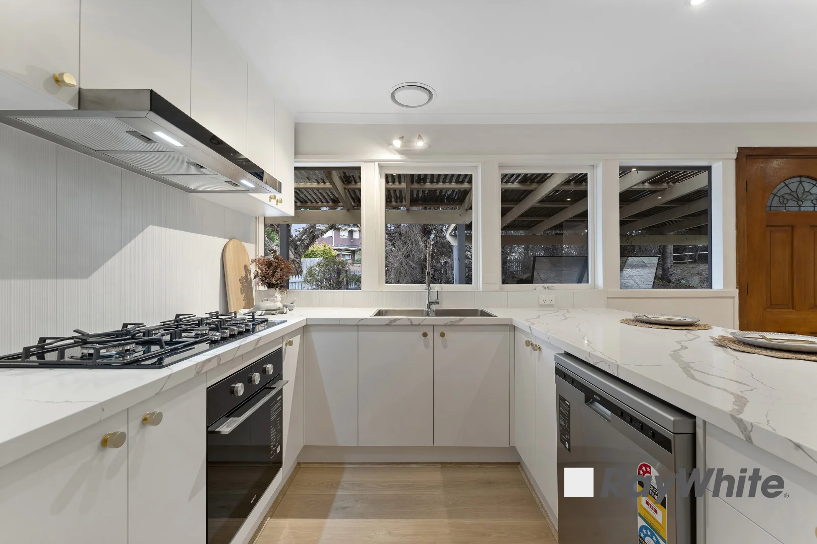 Additional image 6 of 16 Hughes Close, Endeavour Hills VIC 3802