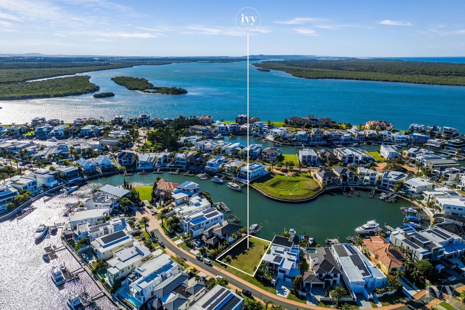 Additional image 4 of 51 Royal Albert Crescent, Sovereign Islands QLD 4216