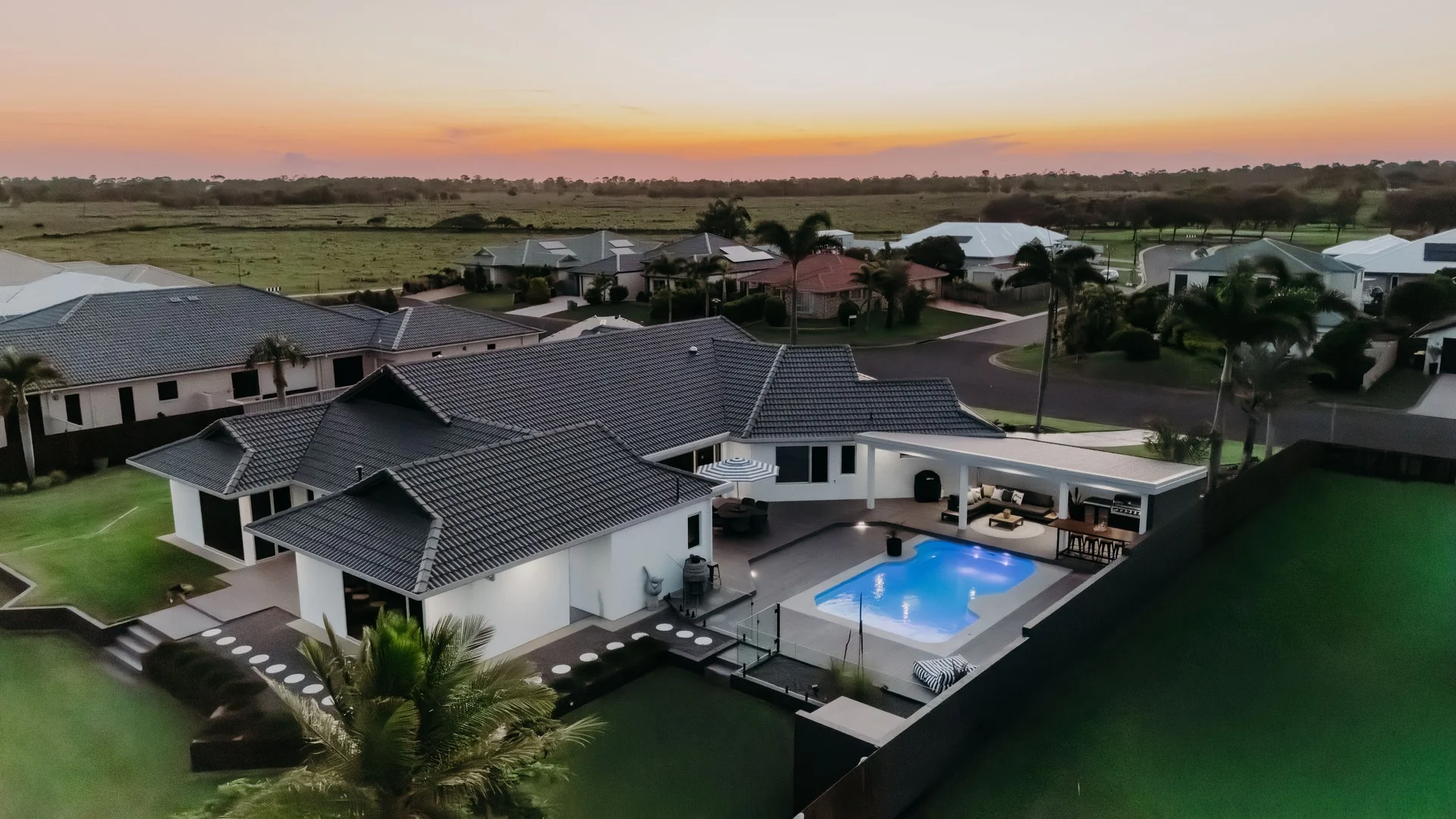 Additional image 16 of 238 Barolin Esplanade, Coral Cove QLD 4670
