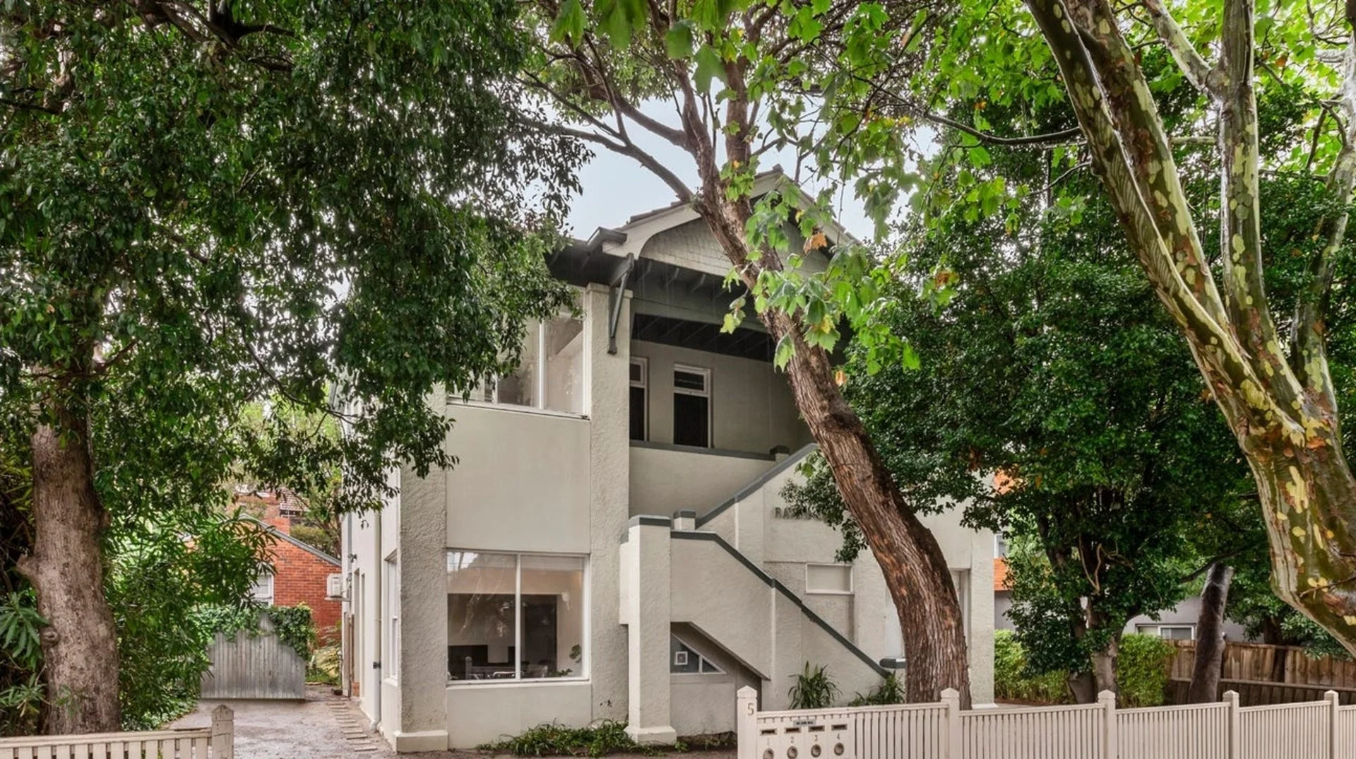 1-4/5 Charnwood Road, St Kilda VIC 3182