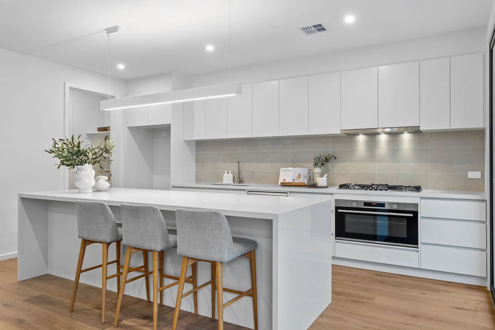 Additional image 4 of 8 Swansea Grove, Mornington VIC 3931