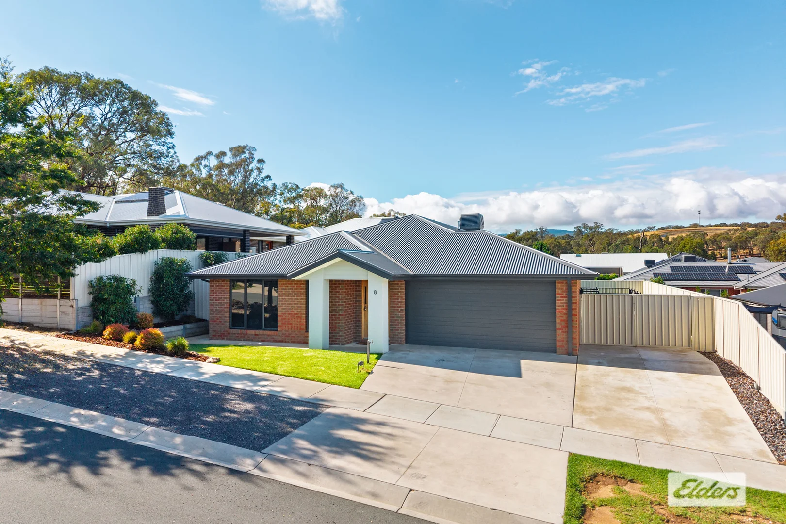 Additional image 2 of 8 Avenel Circuit, Wodonga VIC 3690