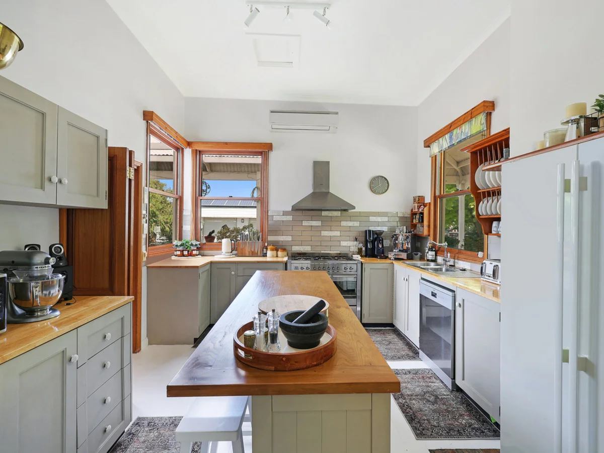 Additional image 2 of 1 Boorook Street, Mortlake VIC 3272