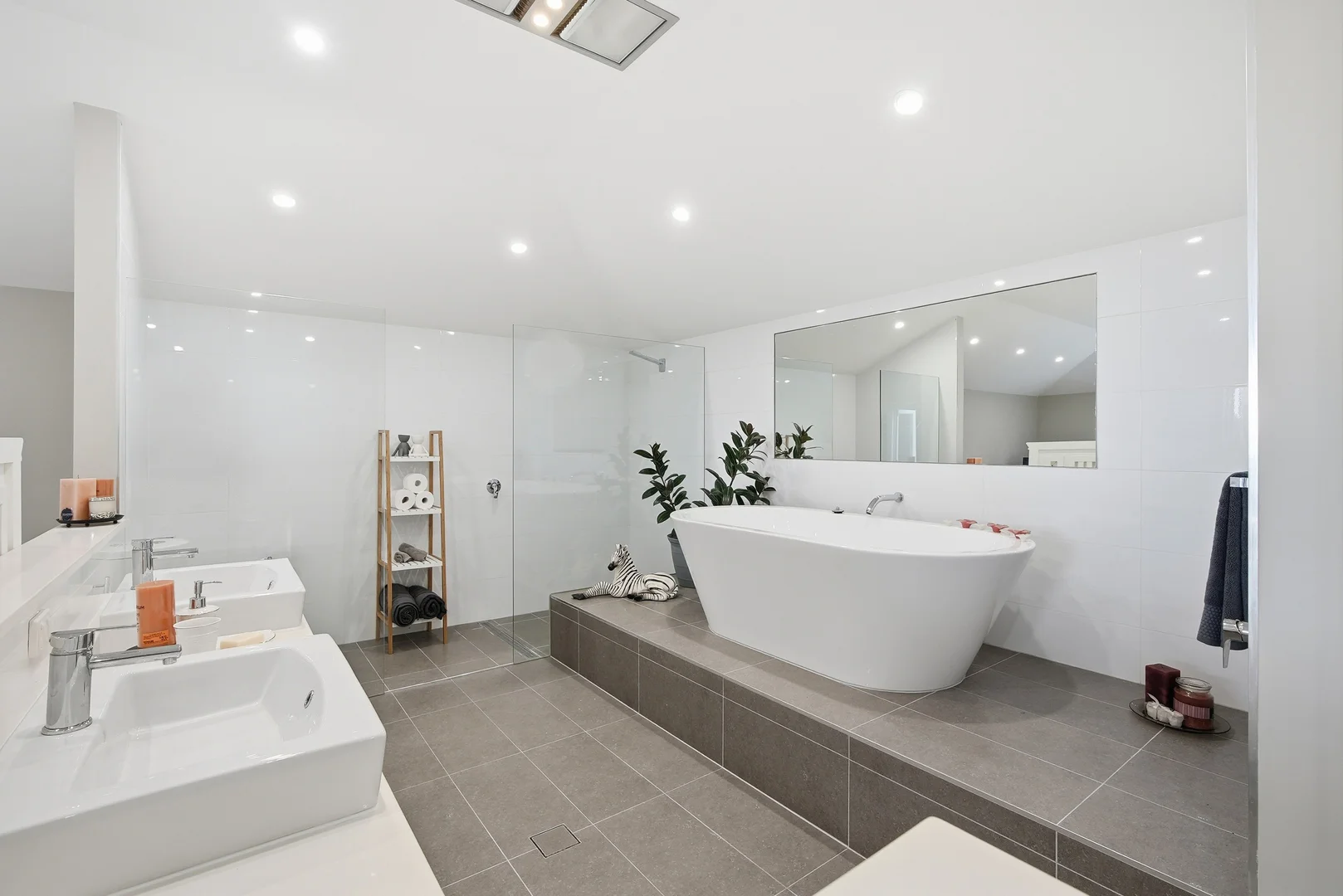 Additional image 9 of 341 Lakedge Avenue, Berkeley Vale NSW 2261