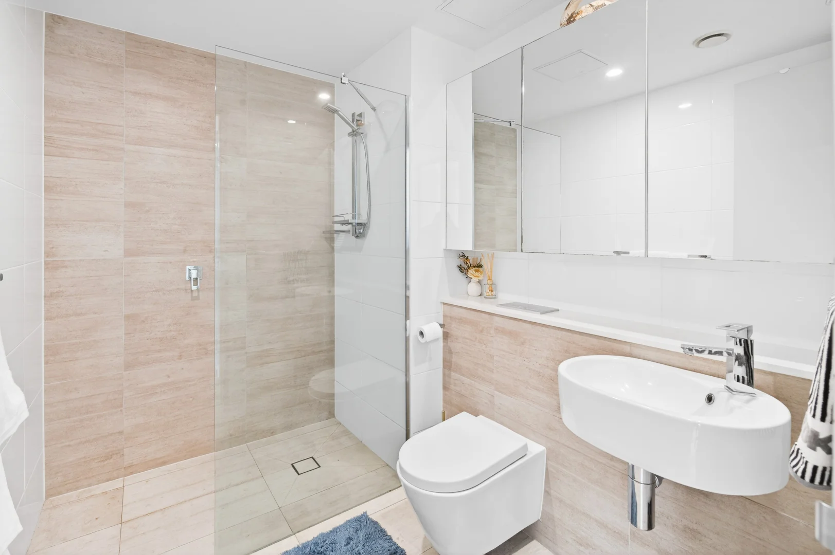 Additional image 8 of 601/2 Como Crescent, Southport QLD 4215