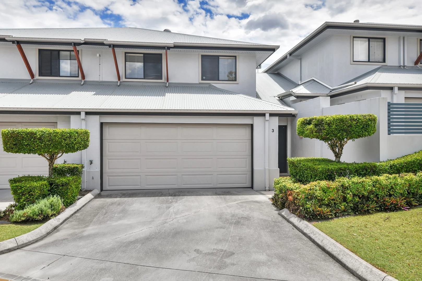 3/5 Central Avenue, Mount Ommaney QLD 4074