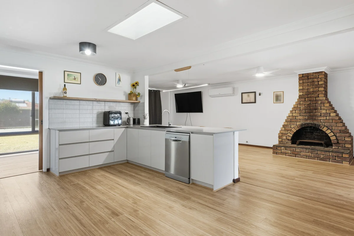 Additional image 4 of 18 Allamanda Way, Forrestfield WA 6058