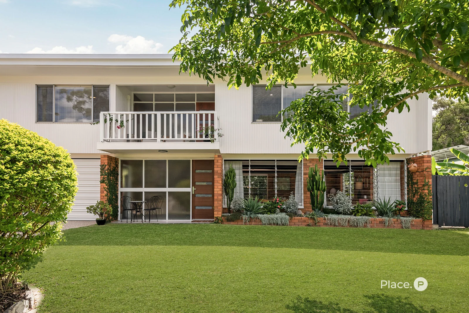 20 Lorna Street, Graceville QLD 4075