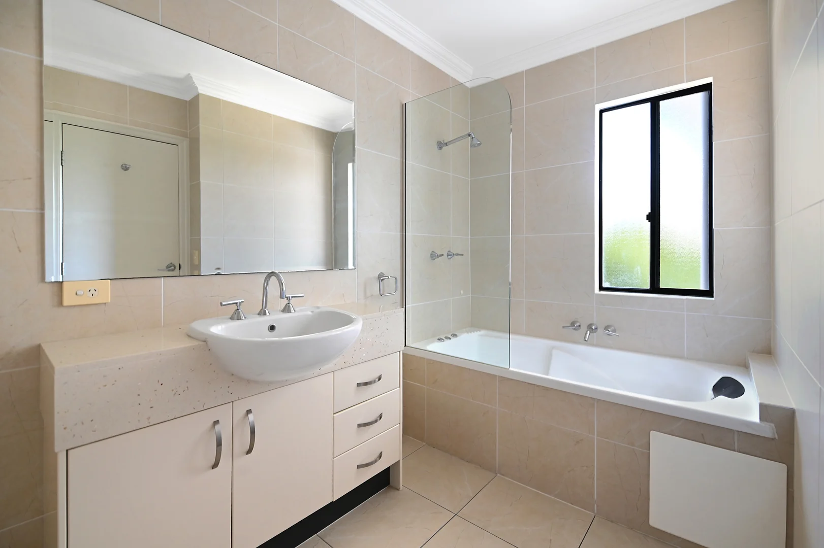 Additional image 13 of 1/50 Bayview Street, Runaway Bay QLD 4216