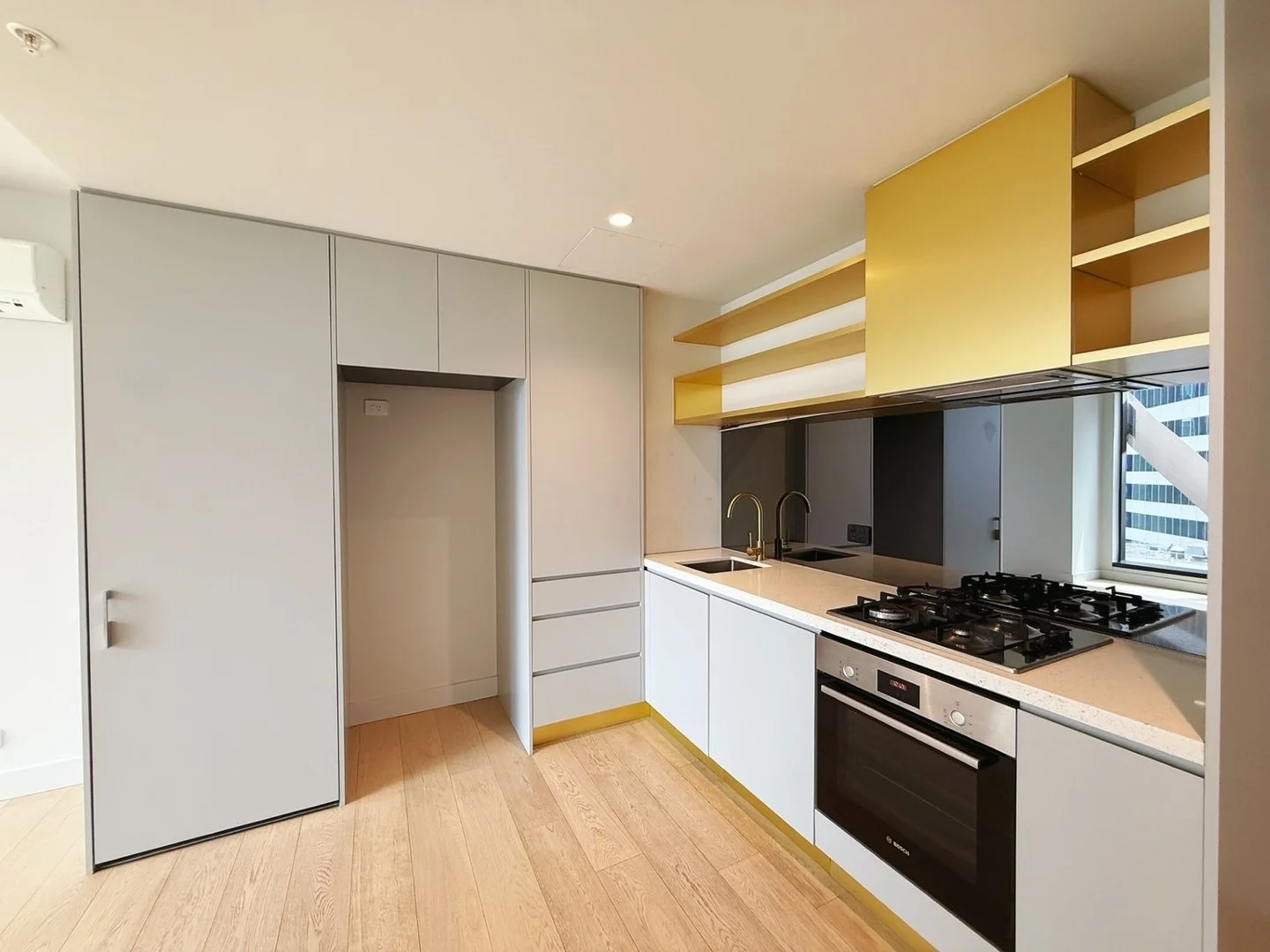 1605/318 Queen Street, Melbourne VIC 3000