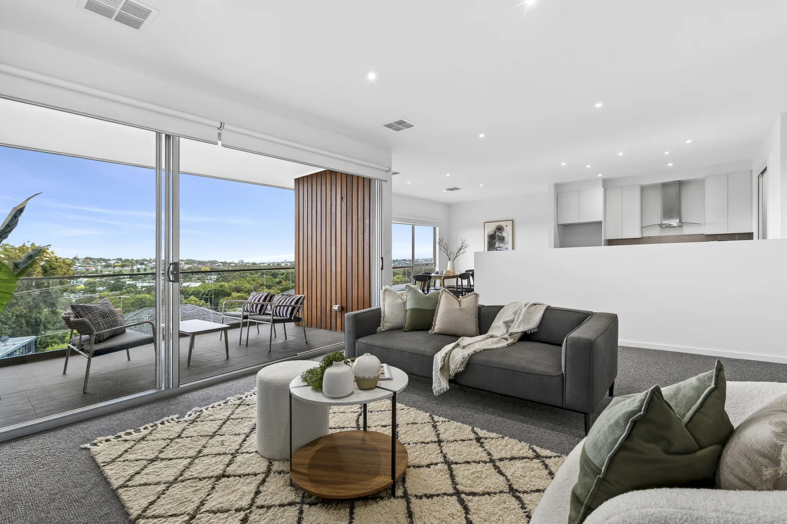 Additional image 3 of 1/11 Jinjella Road, Highton VIC 3216