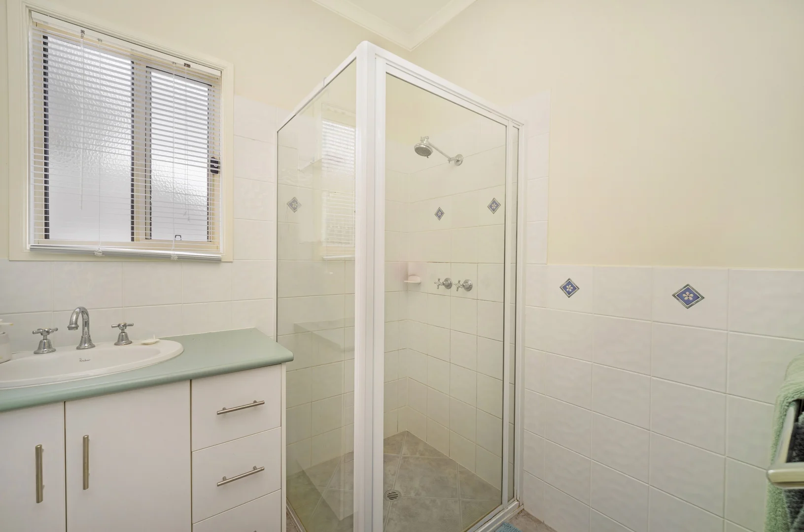 Additional image 5 of 1-4/11 Uren Court, Hamilton VIC 3300