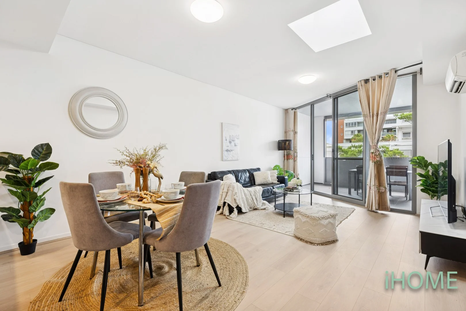 B407/16 SAVONA DRIVE, Wentworth Point NSW 2127