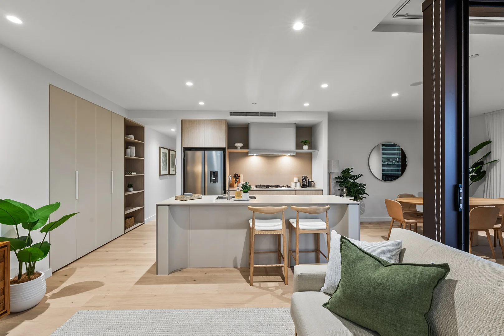 Additional image 4 of 903/7-9 Mermaid Avenue, Mermaid Beach QLD 4218