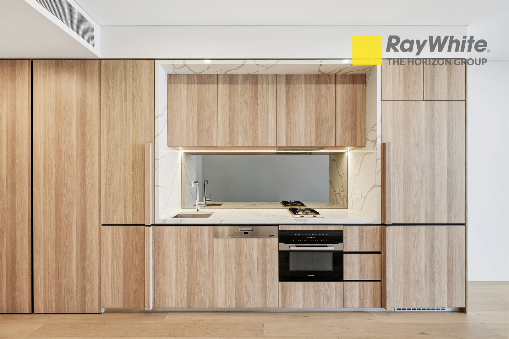 Additional image 4 of 1605/500 Pacific Highway, St Leonards NSW 2065