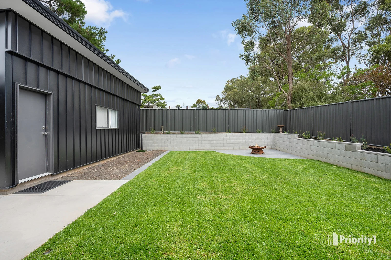 Additional image 18 of 10 Luxford Court, Strathdale VIC 3550