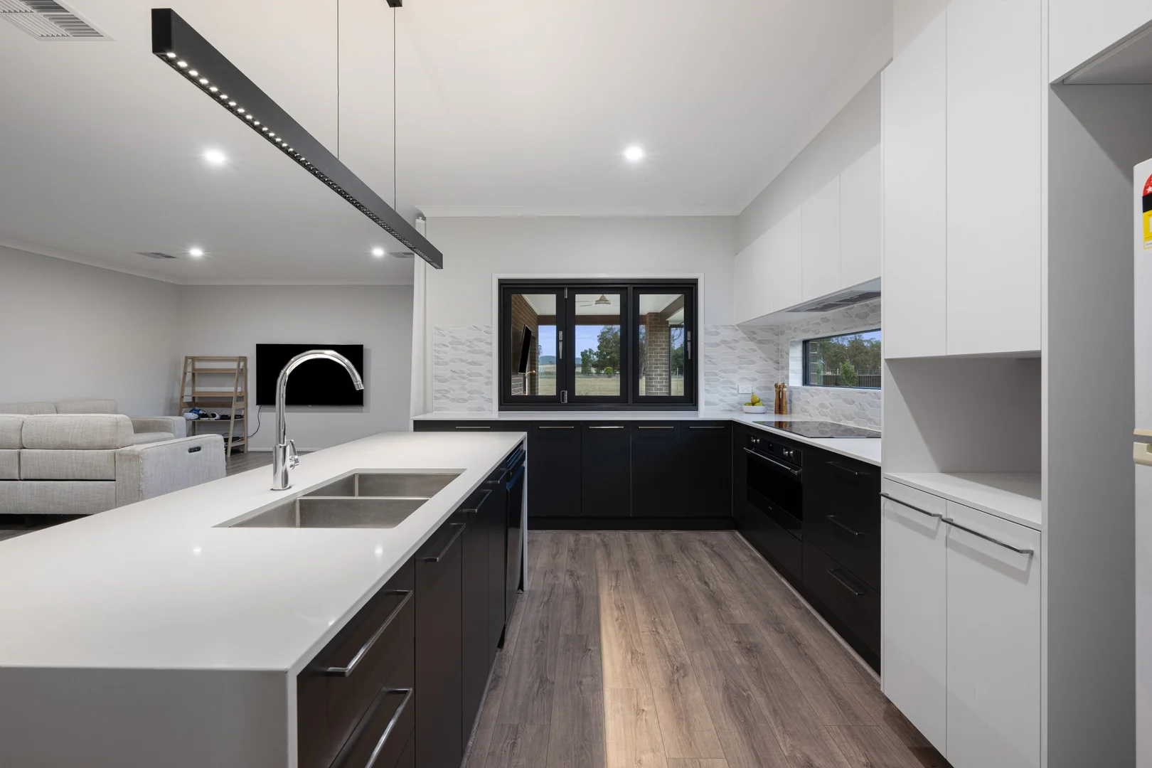 Additional image 5 of 9-11 Main Street, Gerogery NSW 2642