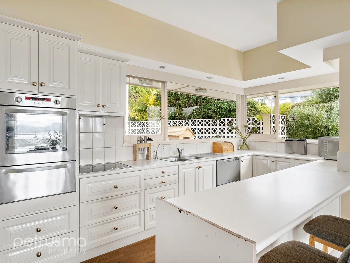 Additional image 4 of 302 Churchill Avenue, Sandy Bay TAS 7005