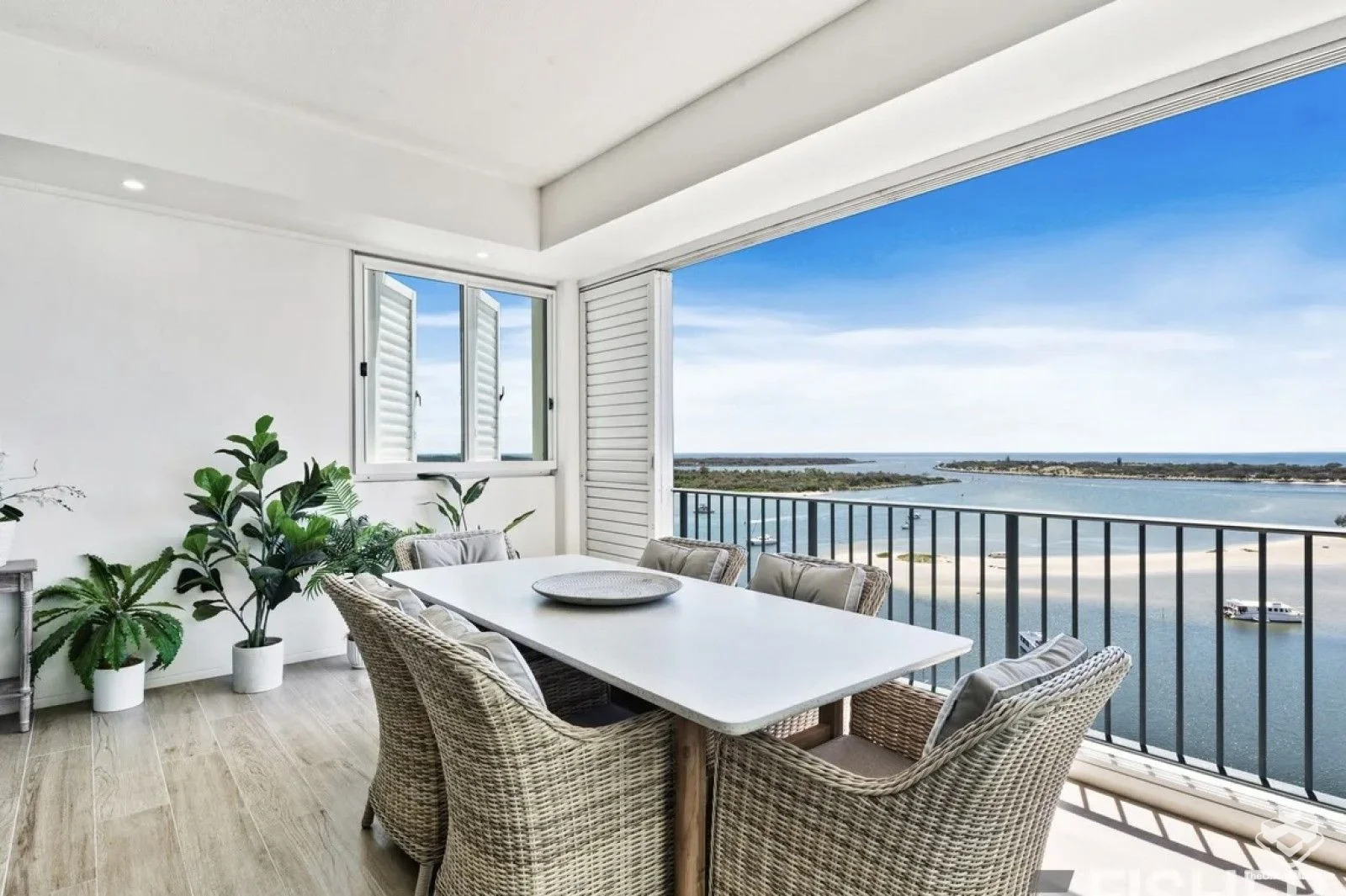 Additional image 4 of ID:21169331/326 Marine Parade, Labrador QLD 4215