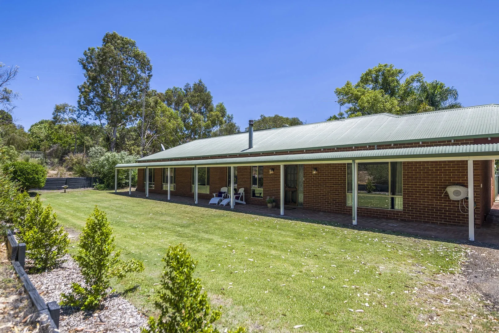 77 Lakelands Drive, Gnangara WA 6077