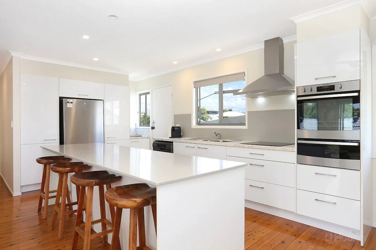 Additional image 8 of 8 Plover Avenue, Paradise Point QLD 4216