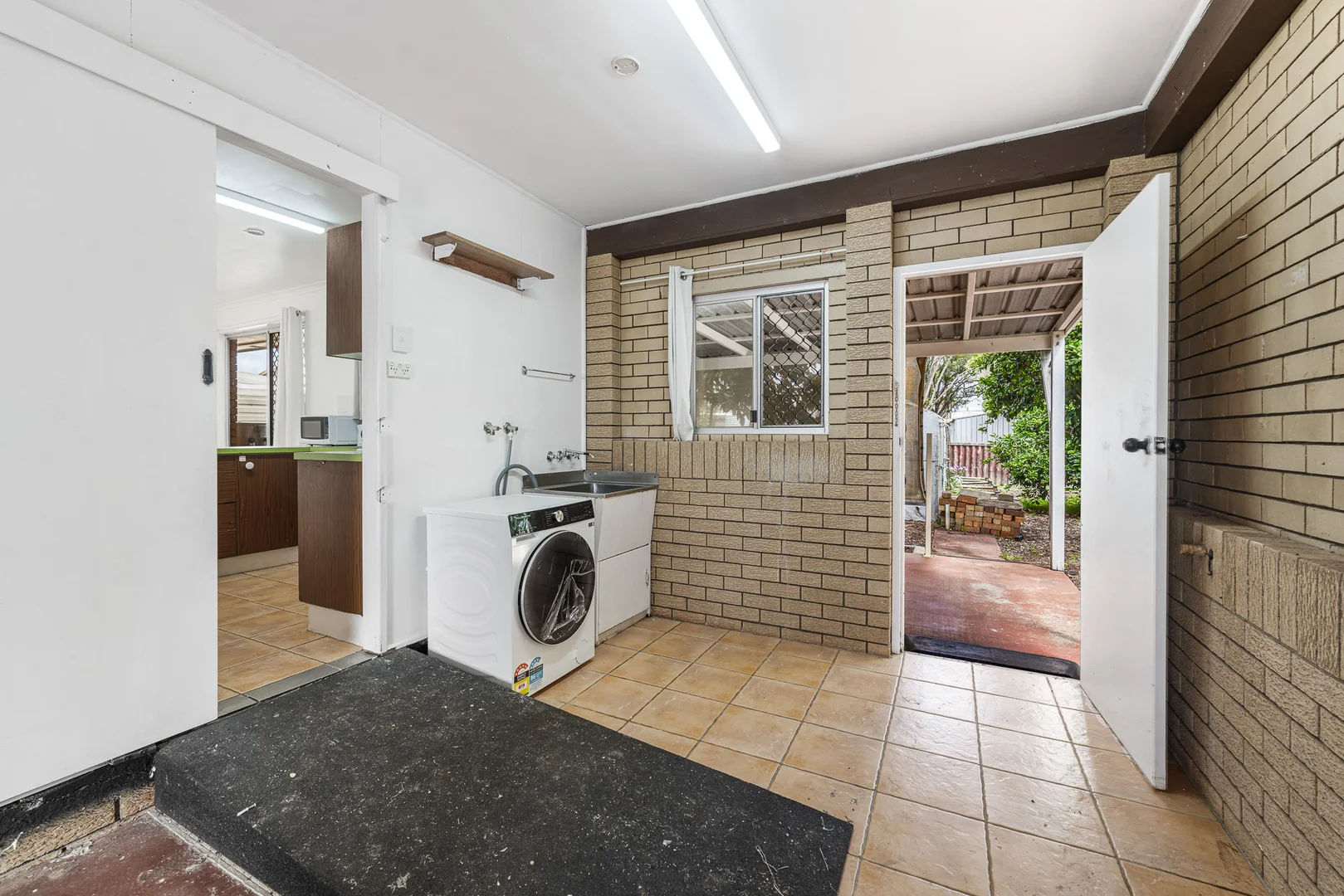 Additional image 11 of 509 Greenwattle Street, Glenvale QLD 4350
