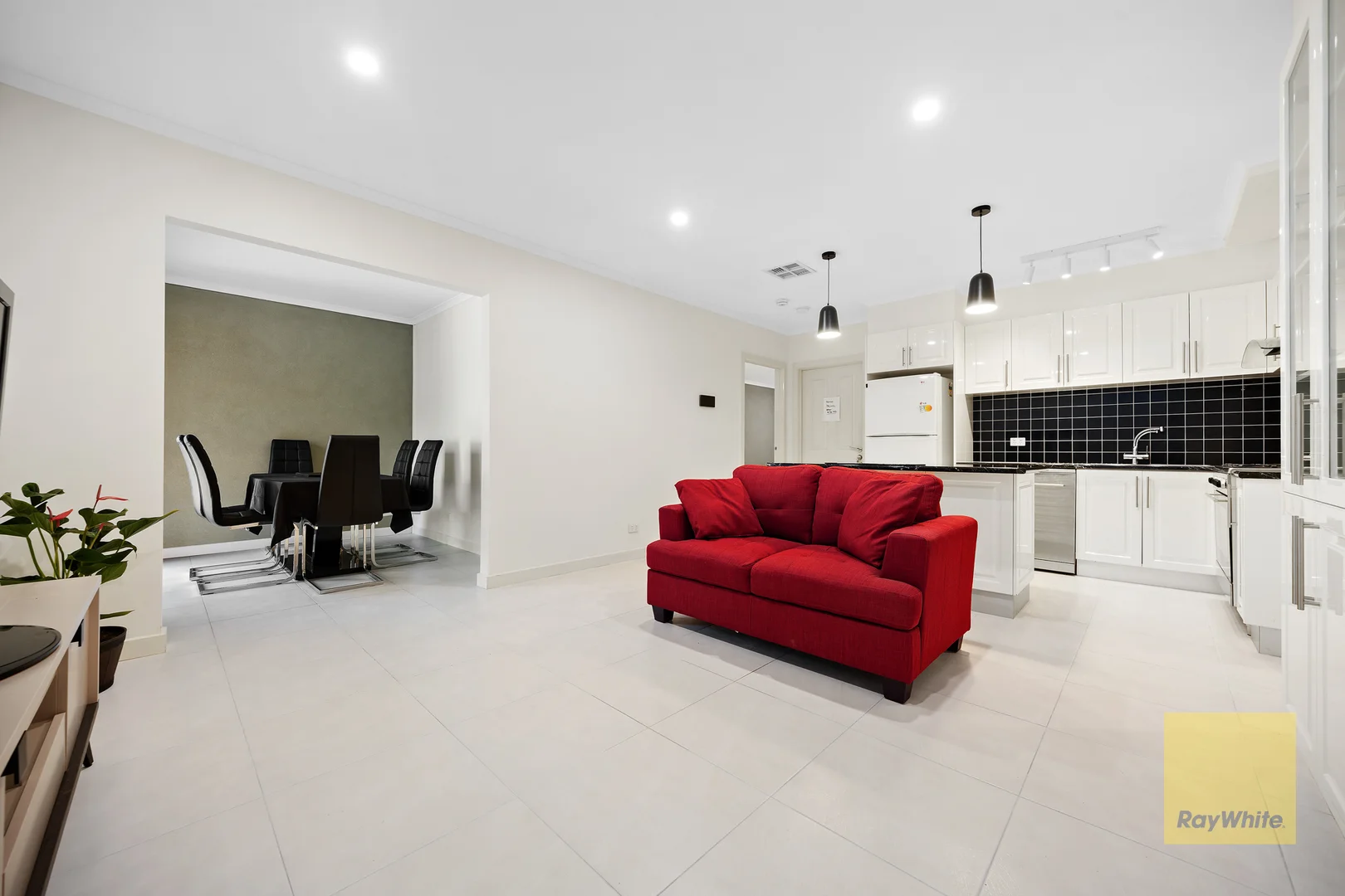 Additional image 18 of 27 Middle Park Drive, Sanctuary Lakes VIC 3030