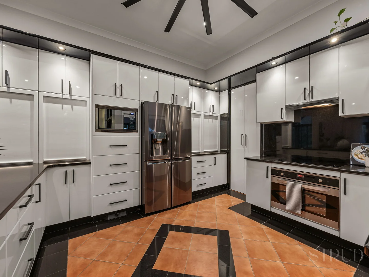 Additional image 4 of 39 Phillip Crescent, Barellan Point QLD 4306