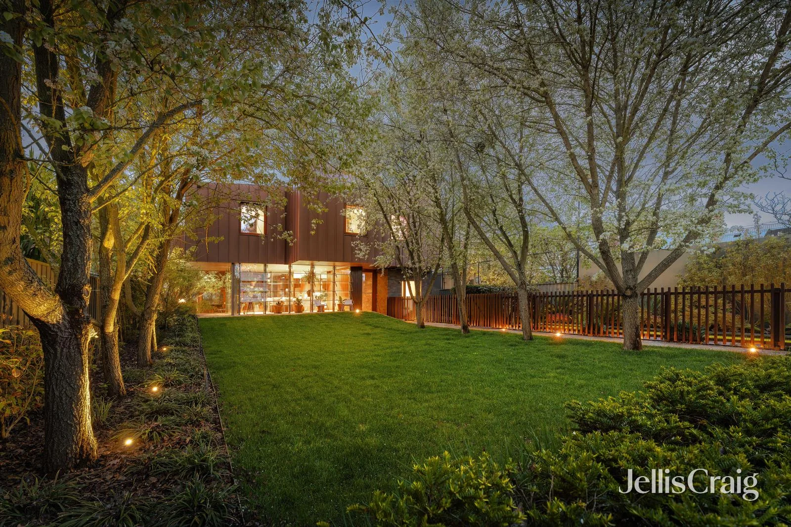 Additional image 17 of 227 Wendouree Parade, Lake Wendouree VIC 3350