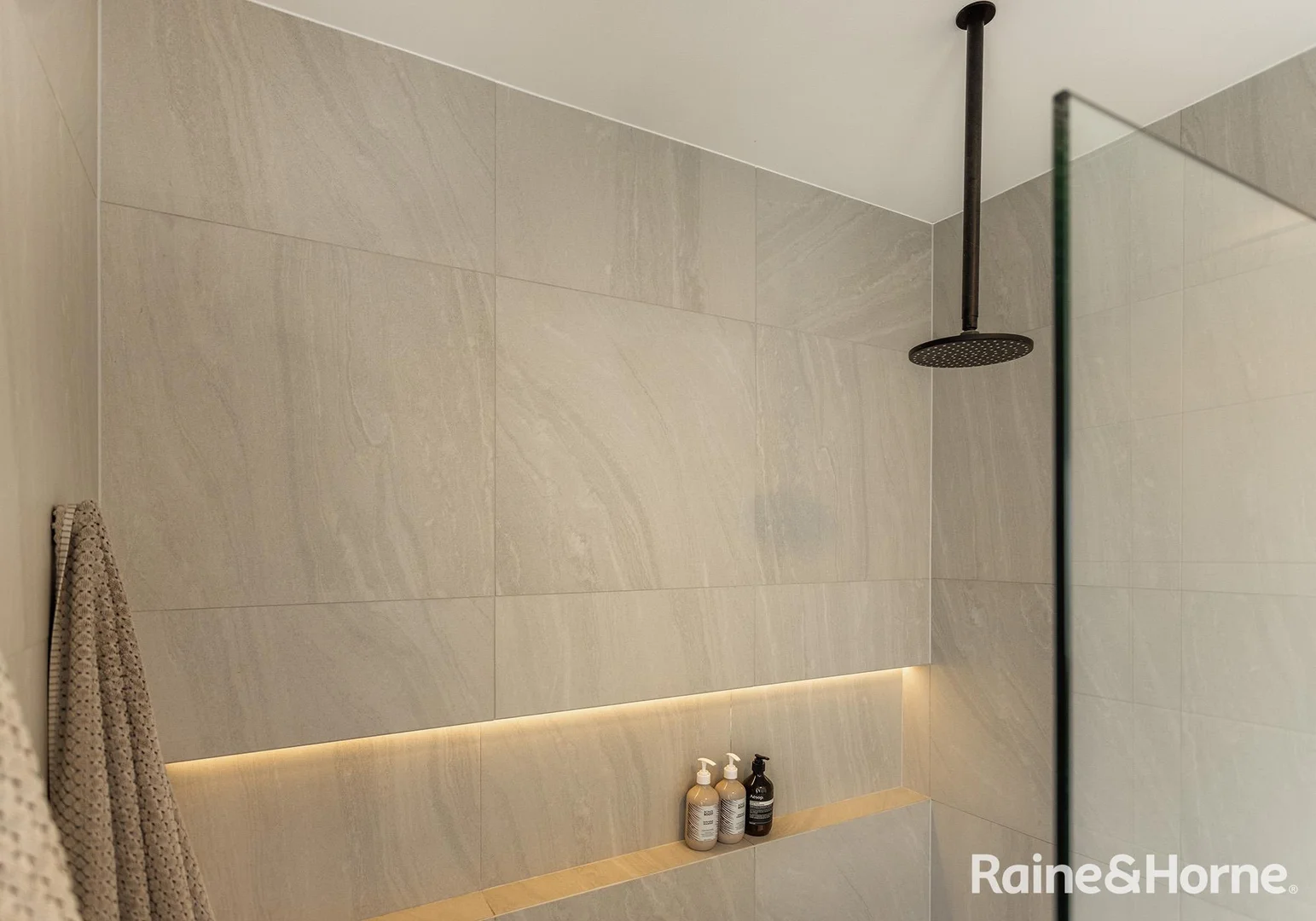 Additional image 20 of 4 Seaview Street, Kiama NSW 2533