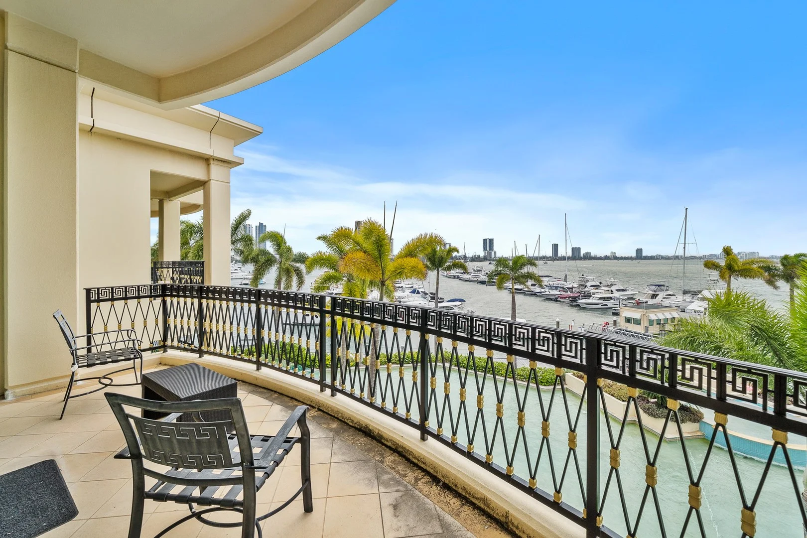 26/94 Seaworld Drive, Main Beach QLD 4217