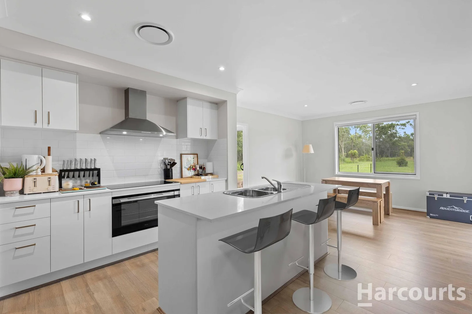 325 Pacific Haven Drive, Pacific Haven QLD 4659