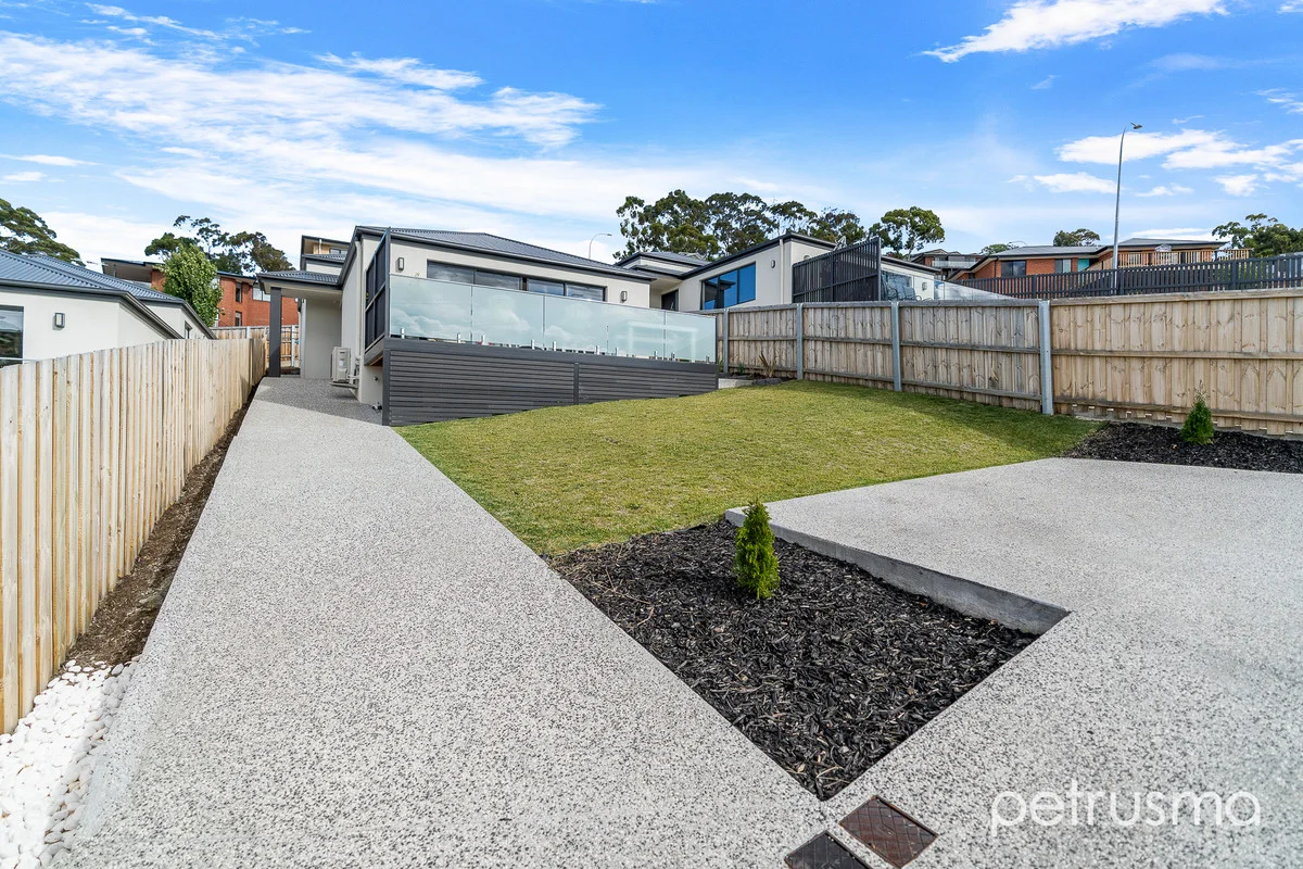 Additional image 18 of 2/9 Chaucer Road, Lenah Valley TAS 7008