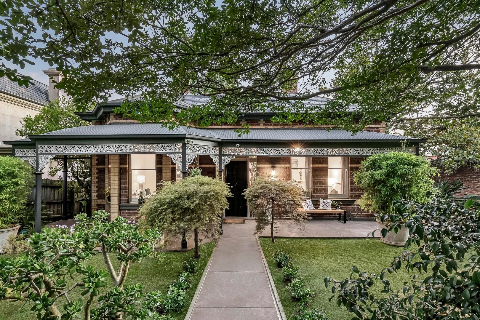 4 View Street, Canterbury VIC 3126