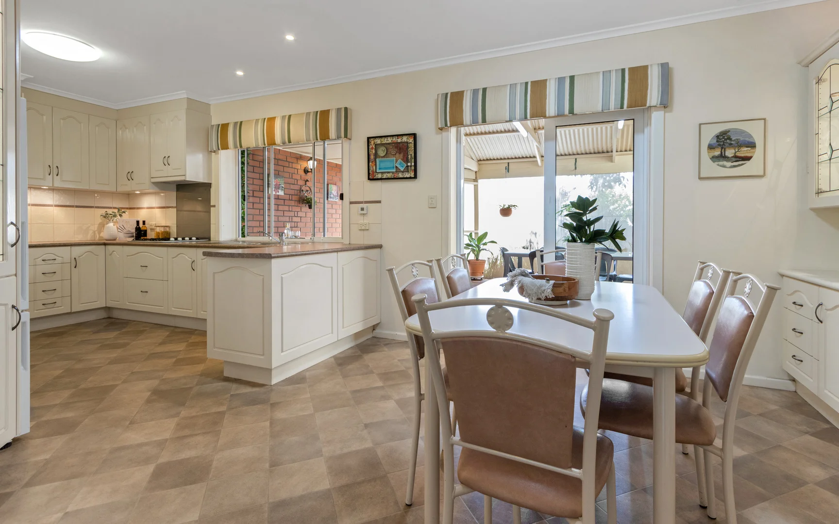 Additional image 7 of 4 McMahon Place, Seaton SA 5023