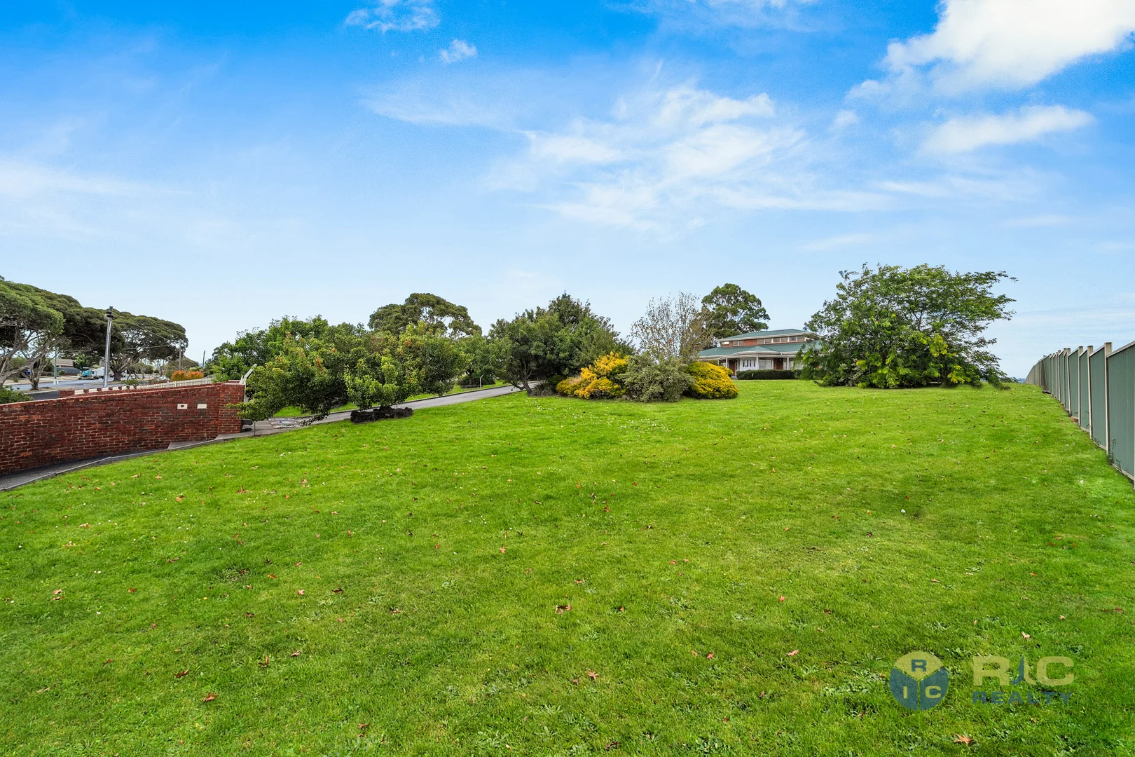 Additional image 7 of 27-29 Canterbury Way, Churchill VIC 3842