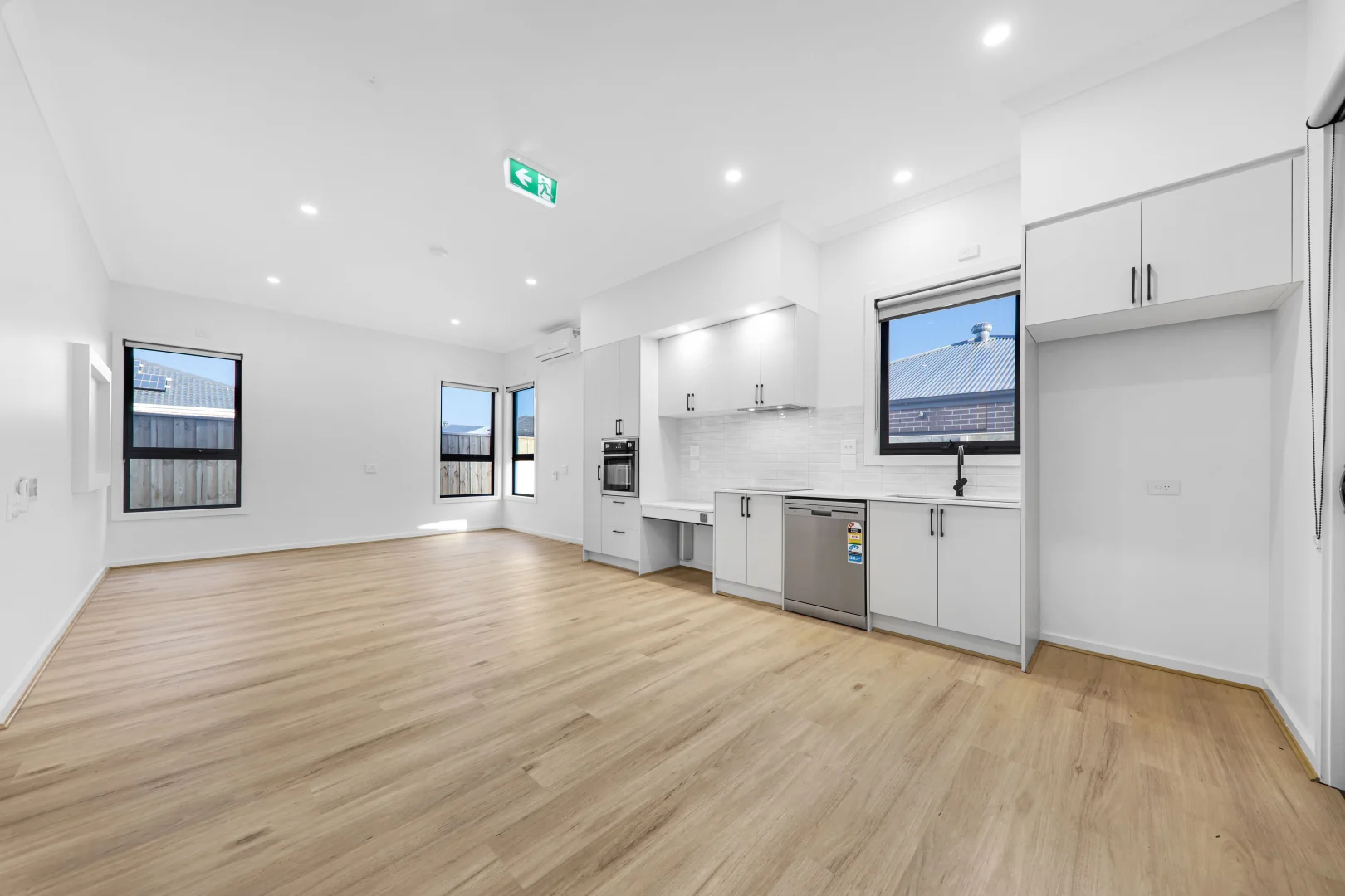 Additional image 7 of 4 Bobbin Street, Fraser Rise VIC 3336