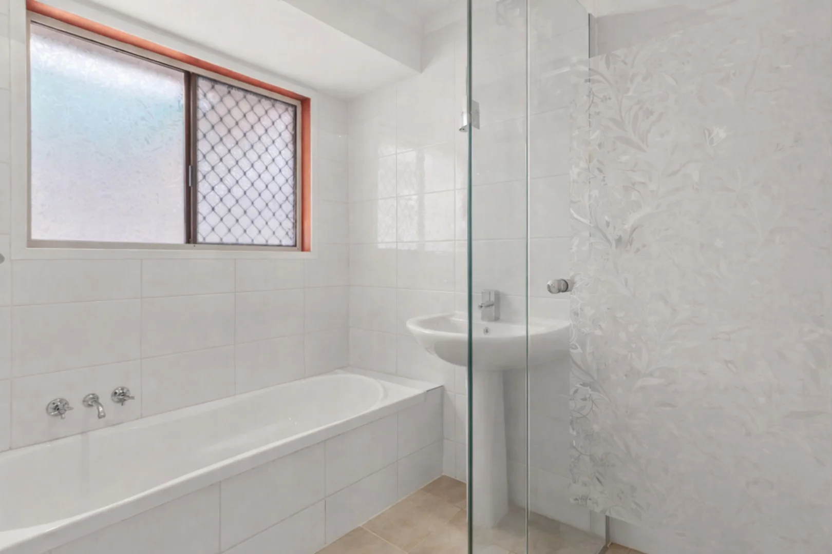 Additional image 9 of 2/4 Telopea Street, Labrador QLD 4215