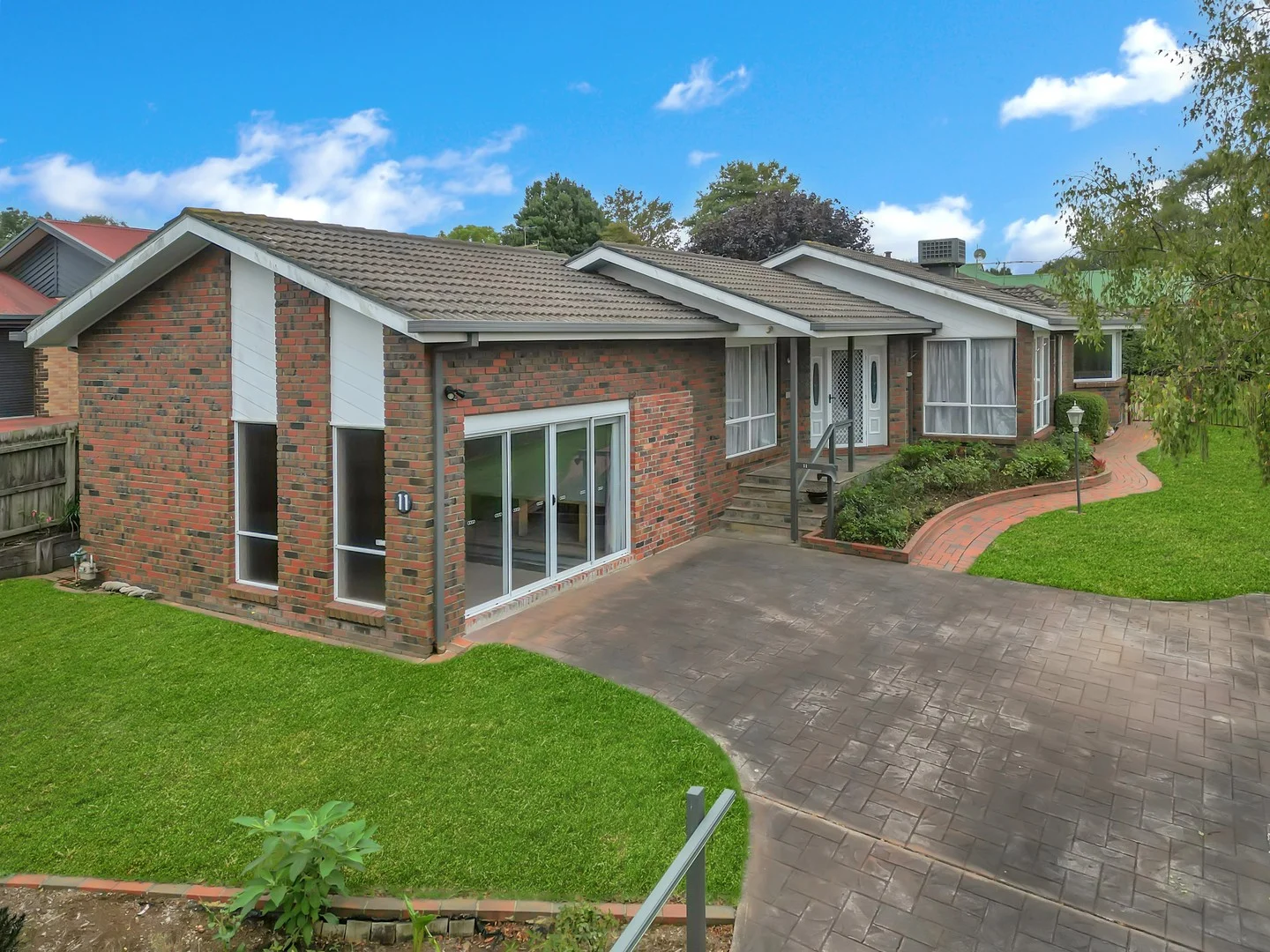 11 Maple Way, Warragul VIC 3820