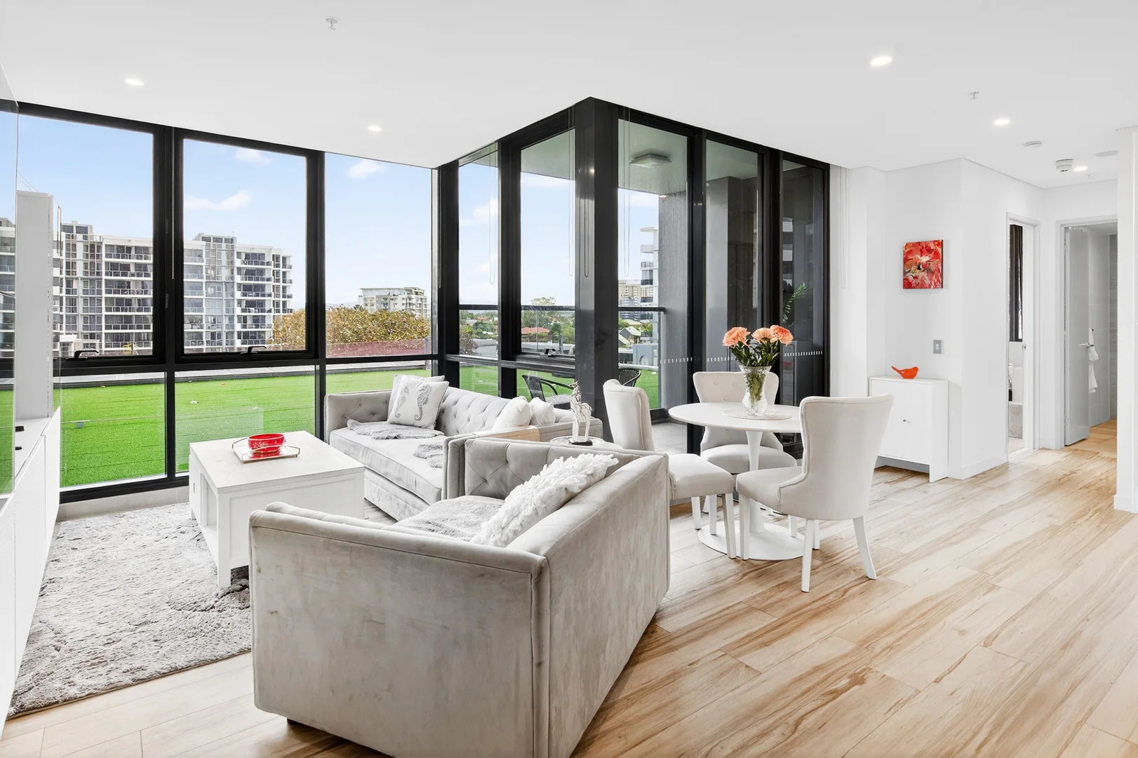 Additional image 4 of 601/2 Como Crescent, Southport QLD 4215