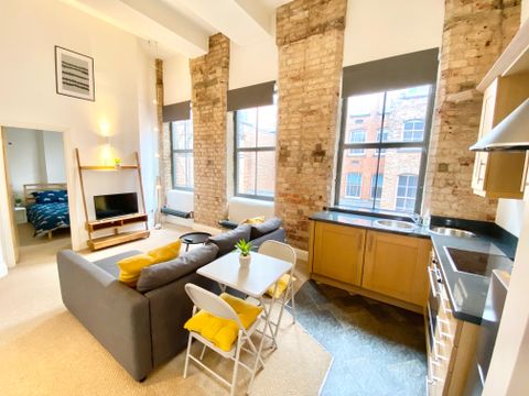 Broadway House, Nottingham NG1